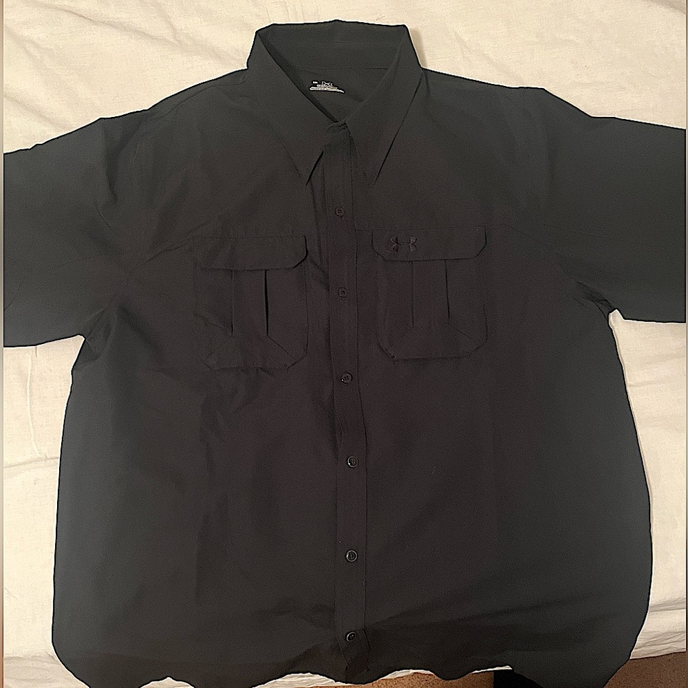 XL Underamour long sleeve button down cold gear
